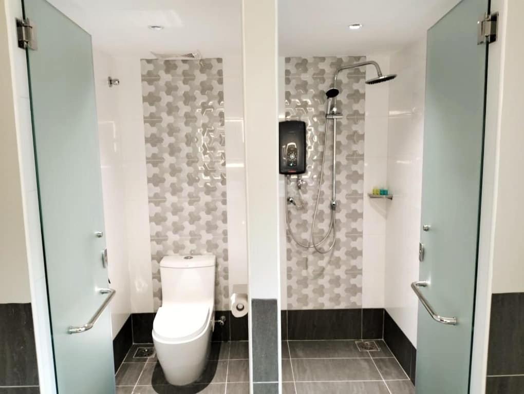 Nb Hotel Johor Bahru Exteriör bild
