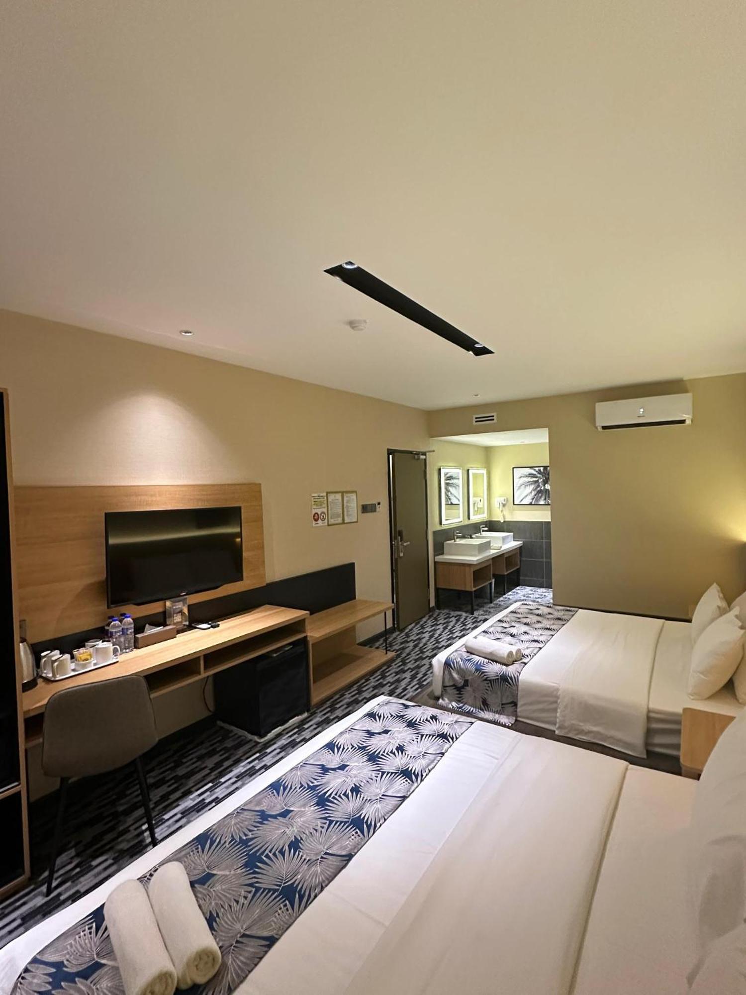 Nb Hotel Johor Bahru Exteriör bild