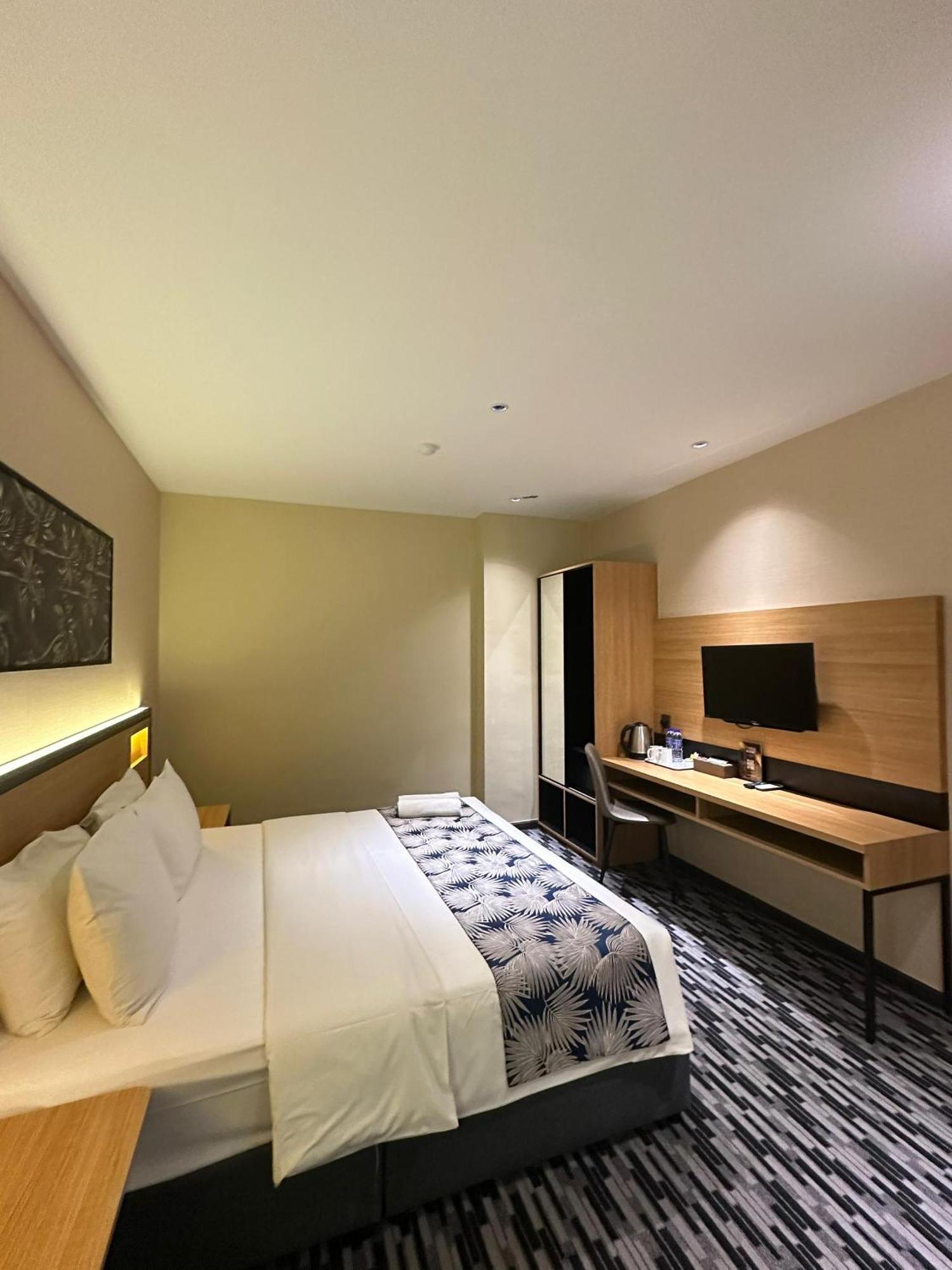 Nb Hotel Johor Bahru Exteriör bild