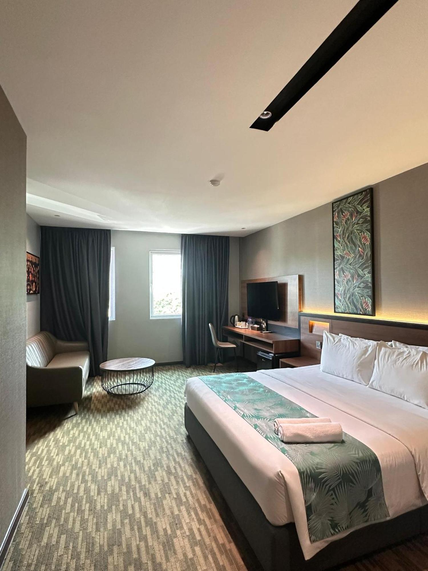 Nb Hotel Johor Bahru Exteriör bild